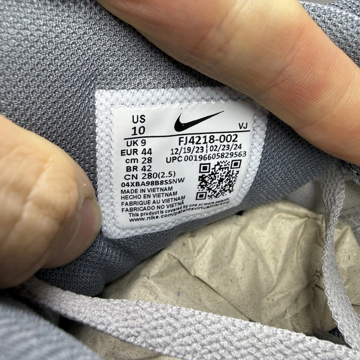 Nike Air Max 90 grey trainers with logo and mesh detailing, size UK 9.