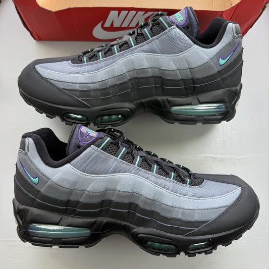 Nike Air Max 95 black sneaker with big bubble design and grape dusty cactus accents.