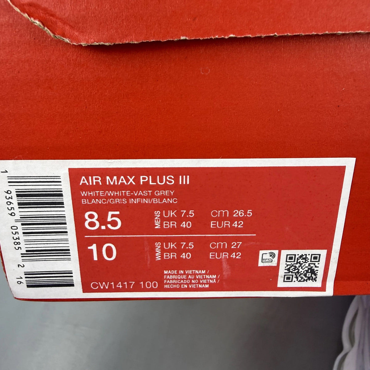 Nike Air Max Plus TN 3 white trainers with logo detailing and mesh upper.