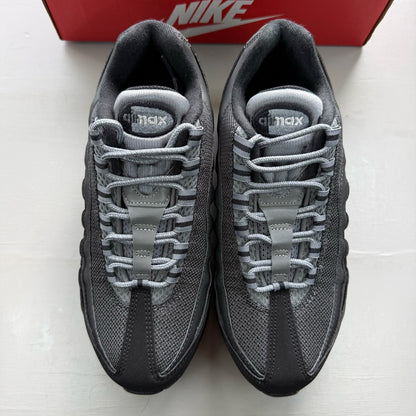 Nike Air Max 95 black trainers with cool grey accents and anthracite detailing.