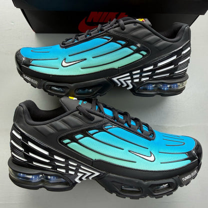 Nike Air Max Plus TN 3 blue trainers with aqua gradient and signature logo.