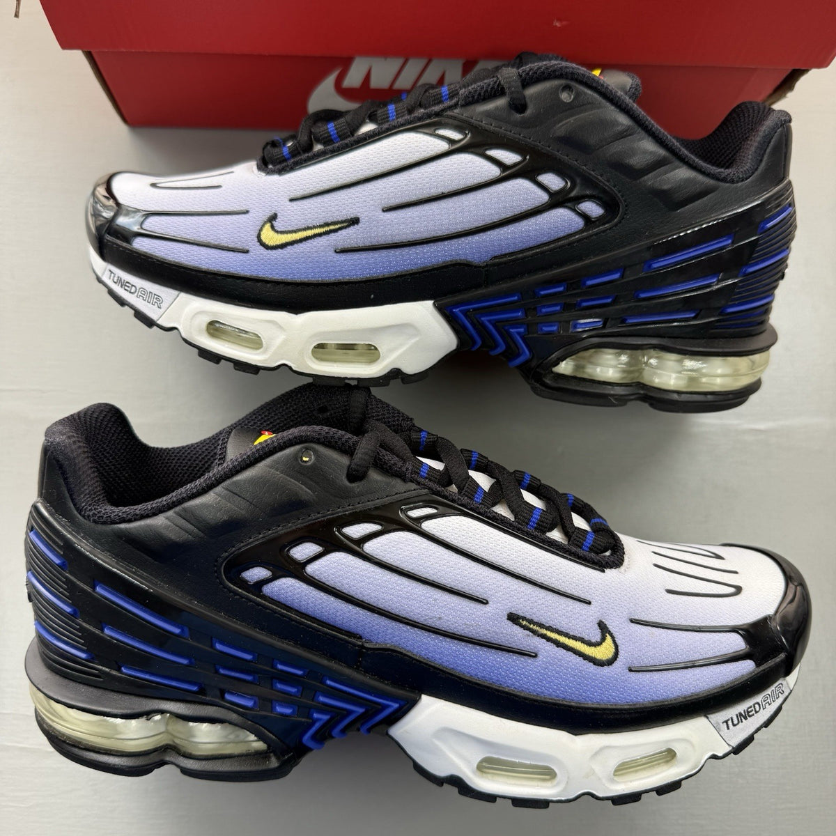 Nike Air Max Plus TN 3 blue trainers with black and white accents, logo on tongue.