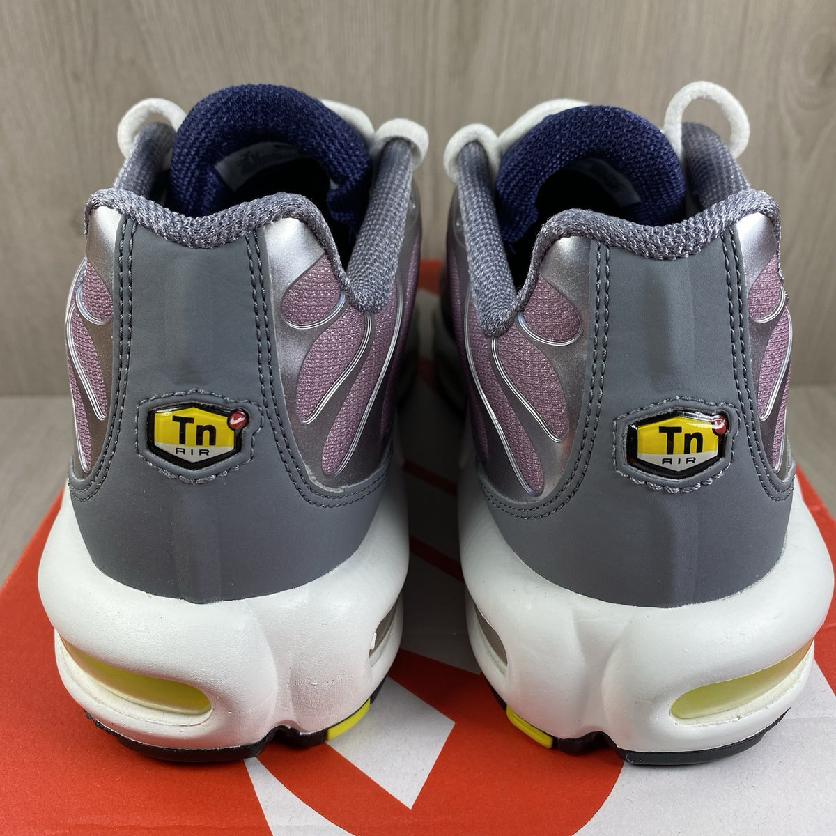 Nike Air Max Plus TN Trainers Size UK3.5 Violet Dust Voltage FN8007-5003