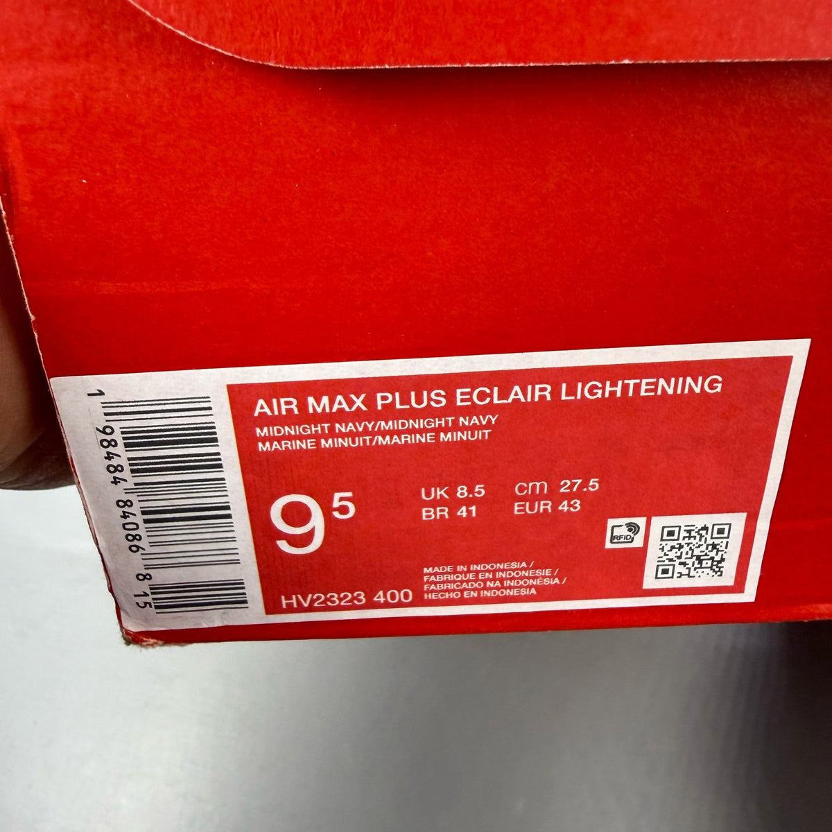 Nike Air Max Plus TN trainers multi-colour with lightning pattern and signature logo.